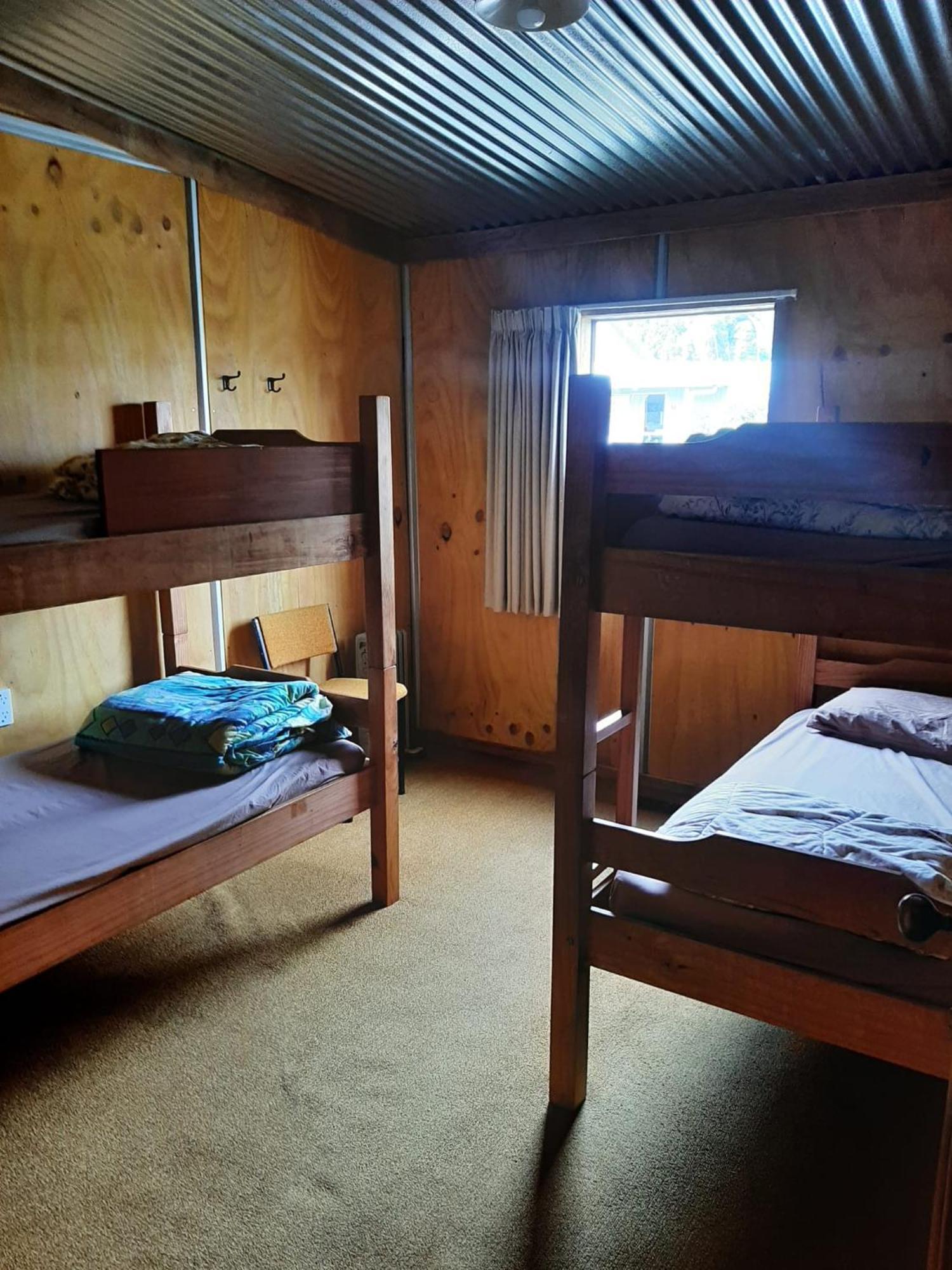 The Crossing Lodge & Backpackers Erua Luaran gambar