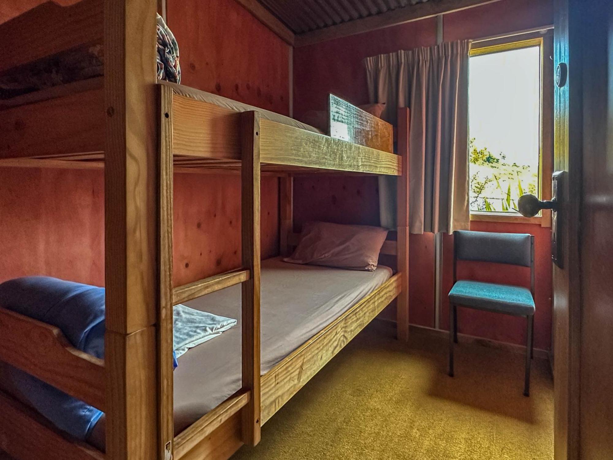 The Crossing Lodge & Backpackers Erua Luaran gambar