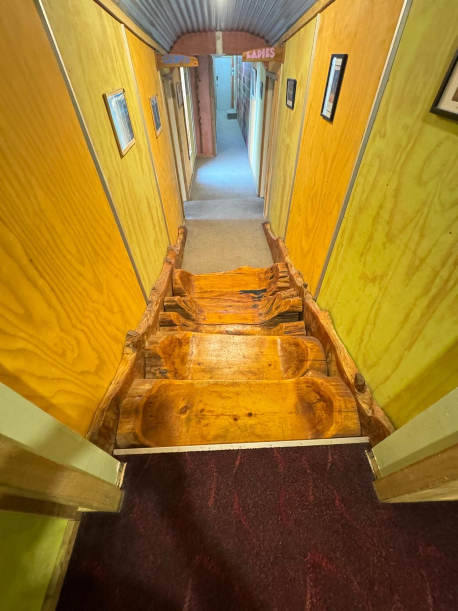 The Crossing Lodge & Backpackers Erua Luaran gambar