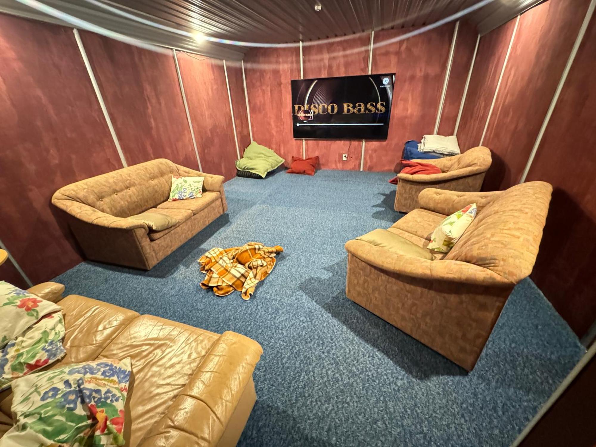 The Crossing Lodge & Backpackers Erua Luaran gambar