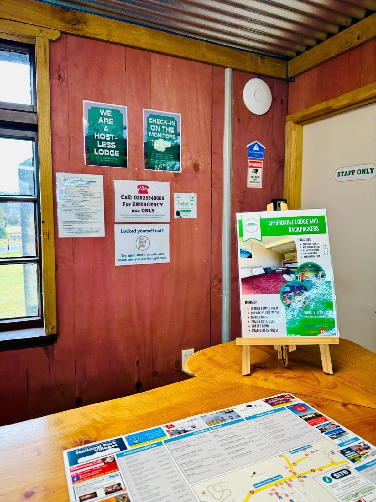 The Crossing Lodge & Backpackers Erua Luaran gambar